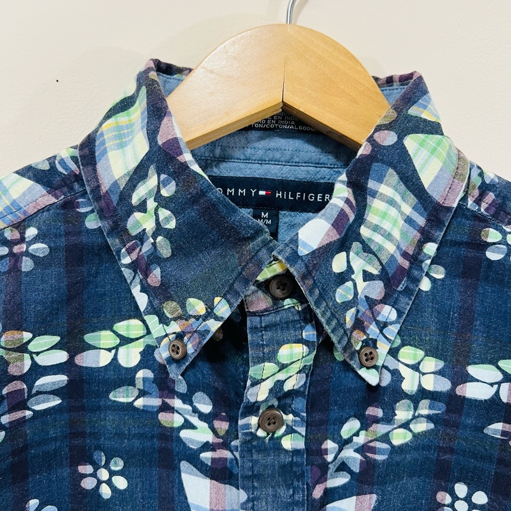 Tommy Hilfiger Men’s Cotton Short Sleeve Plaid Floral Shirt - Picture 6 of 13